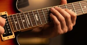 Aulas de guitarra para iniciantes: power chords e escalas